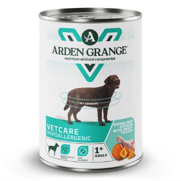 A can of Arden Grange Vetcare Hypoallergenic wet dog food, featuring a white and teal label with a brown dog illustration and a picture of chicken and carrots.
